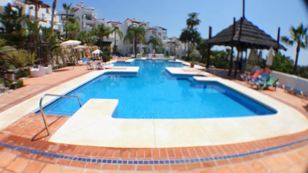 3 soveværelse Lejlighed til salg i Nueva Andalucia med swimmingpool garage - € 745.000 (Ref: 6227931)