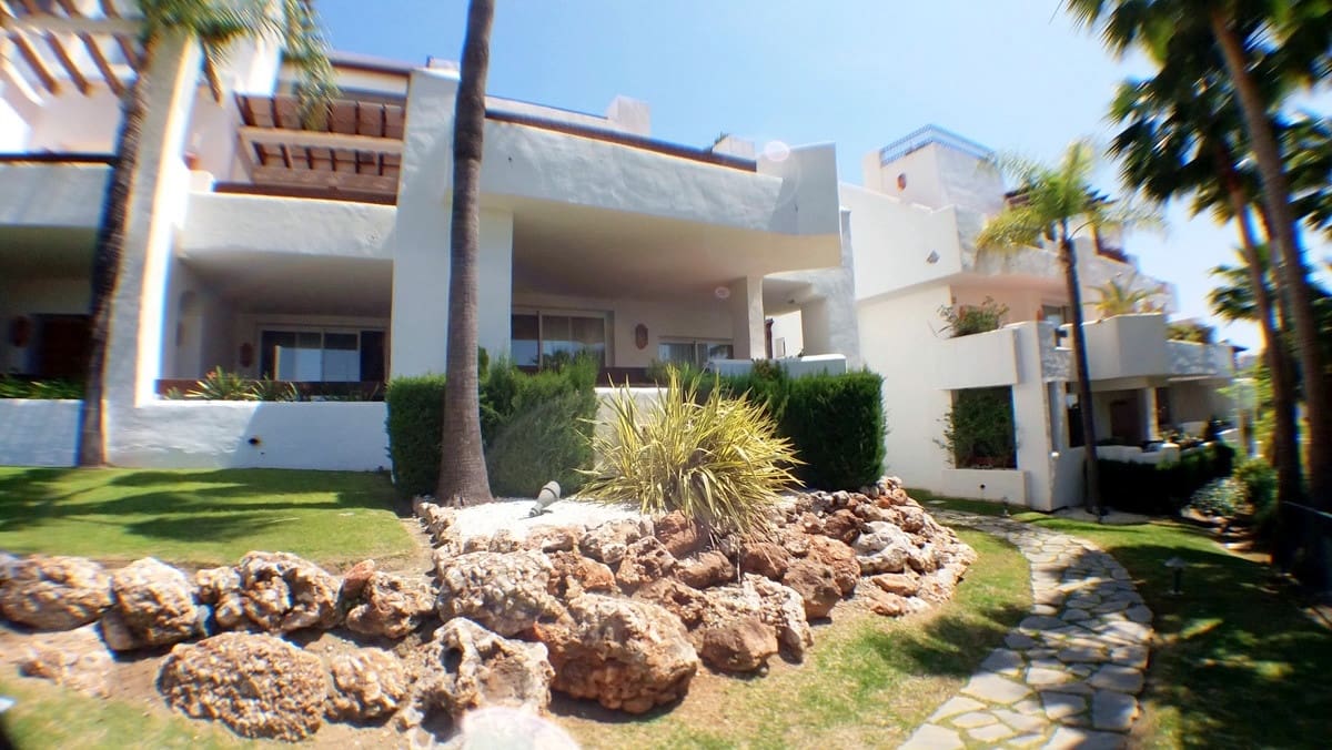 3 soveværelse Lejlighed til salg i Nueva Andalucia med swimmingpool garage - € 745.000 (Ref: 6227931)