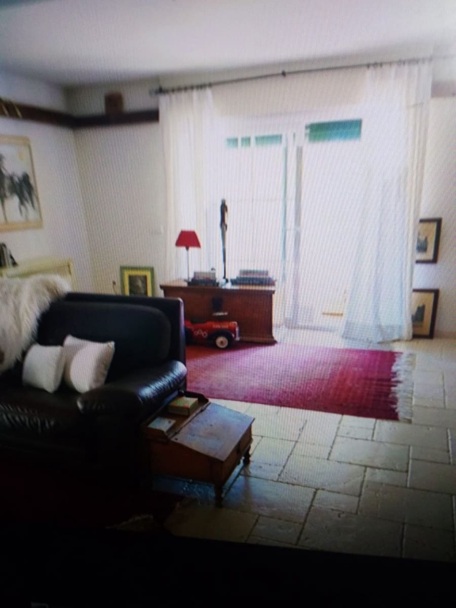 5 bedroom Villa for sale in Estepona with pool - € 1,200,000 (Ref: 6227969)