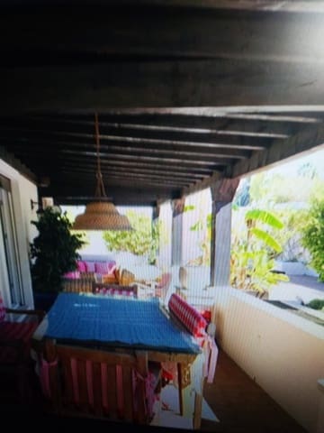 5 Zimmer Villa zu verkaufen in Estepona mit Pool - 1.200.000 € (Ref: 6227969)