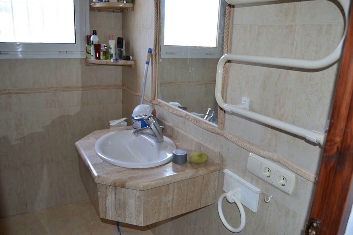 3 sovrum Villa till salu i Tolox med garage - 225 000 € (Ref: 6305670)