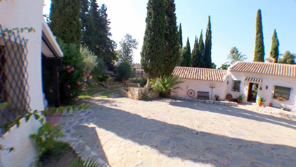 7 soveværelse Finca/Landehus til salg i Mijas med swimmingpool garage - € 2.900.000 (Ref: 6398460)