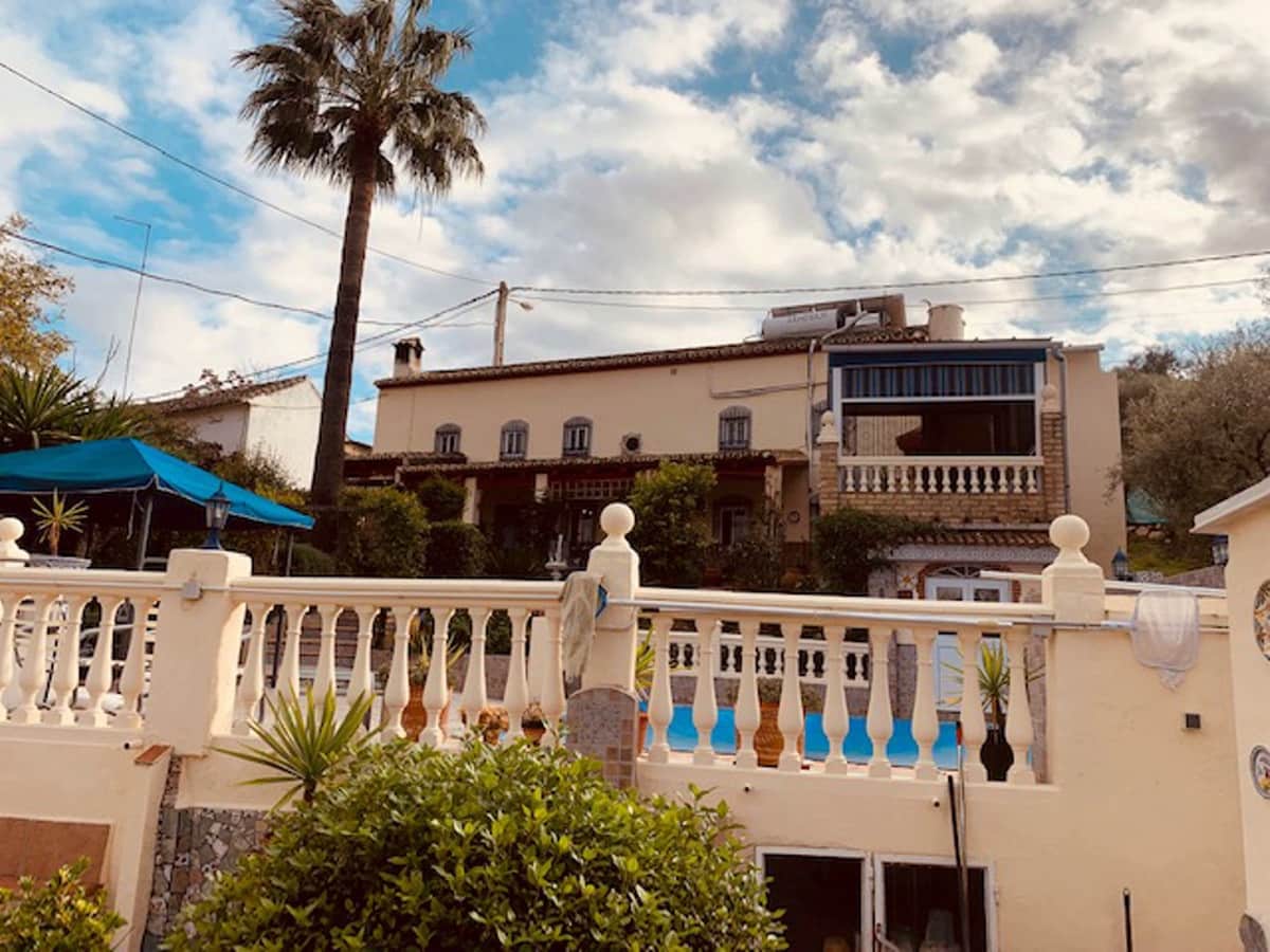 3 soverom Villa til salgs i Puente Genil med svømmebasseng garasje - € 160 000 (Ref: 6564136)