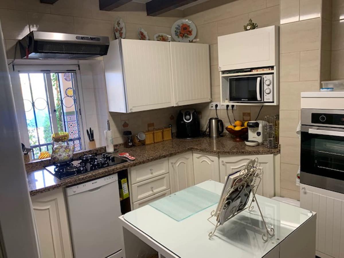 3 Zimmer Villa zu verkaufen in Estepa mit Pool Garage - 170.000 € (Ref: 6586154)