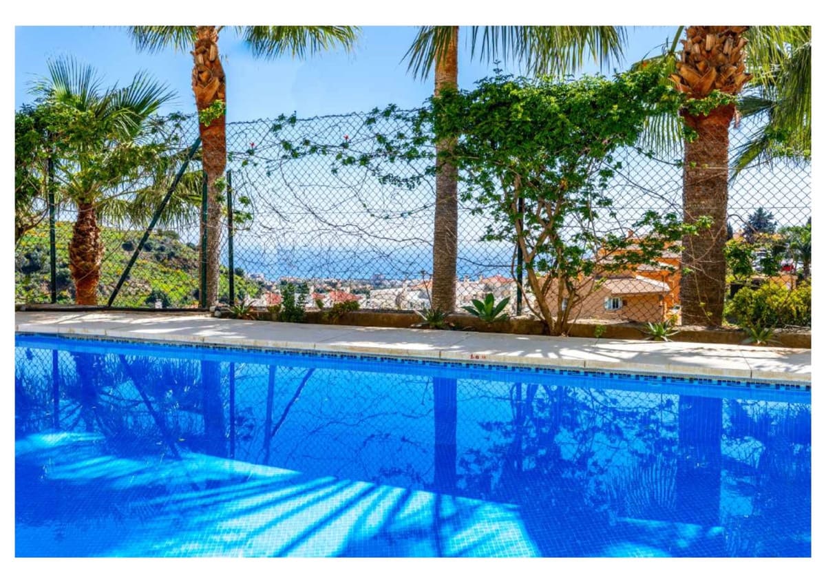 3 slaapkamer Penthouse te koop in Calahonda met zwembad garage - € 589.000 (Ref: 6707699)