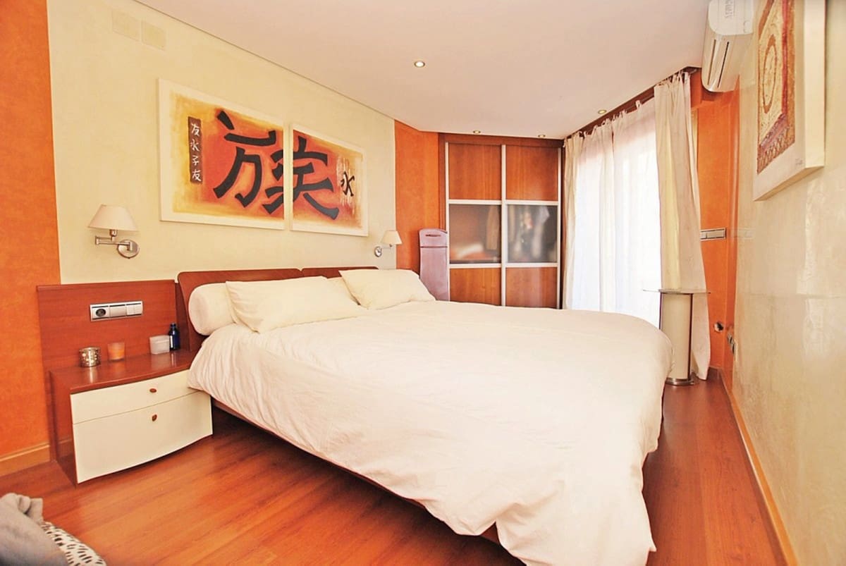 3 bedroom Apartment for sale in Fuengirola with garage - € 685,000 (Ref: 6758251)