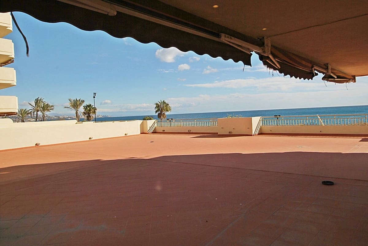 3 bedroom Apartment for sale in Fuengirola with garage - € 685,000 (Ref: 6758251)