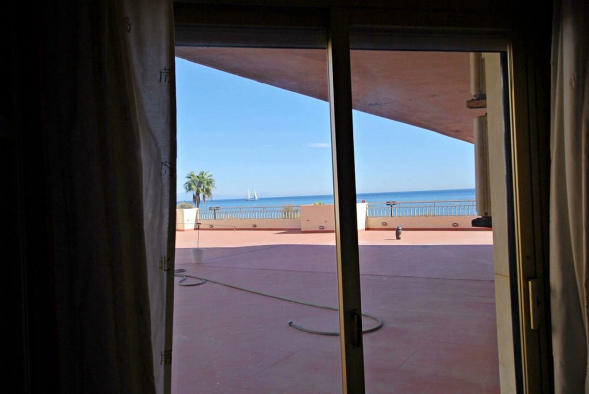 3 bedroom Apartment for sale in Fuengirola with garage - € 685,000 (Ref: 6758251)