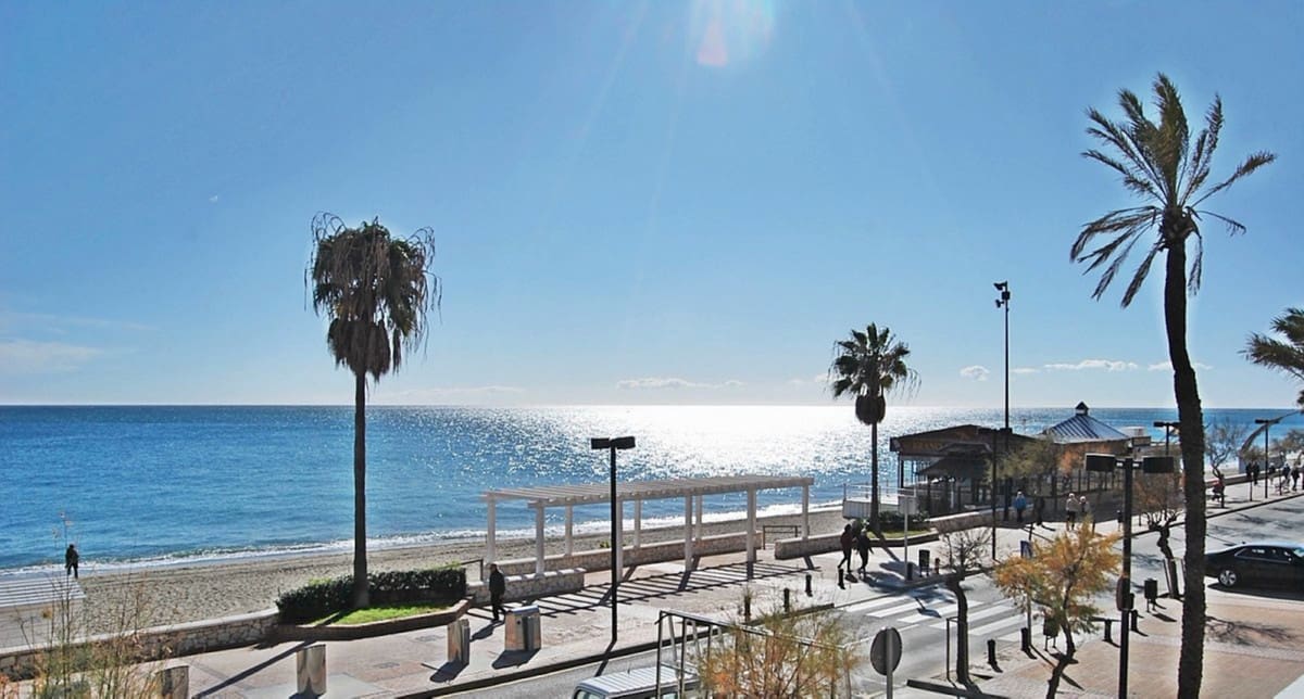3 bedroom Apartment for sale in Fuengirola with garage - € 685,000 (Ref: 6758251)