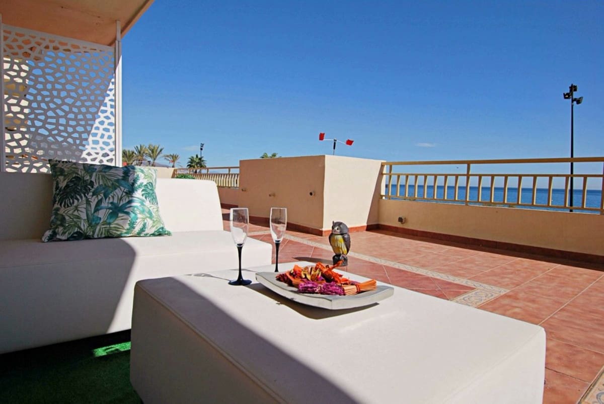 3 bedroom Apartment for sale in Fuengirola with garage - € 685,000 (Ref: 6758251)