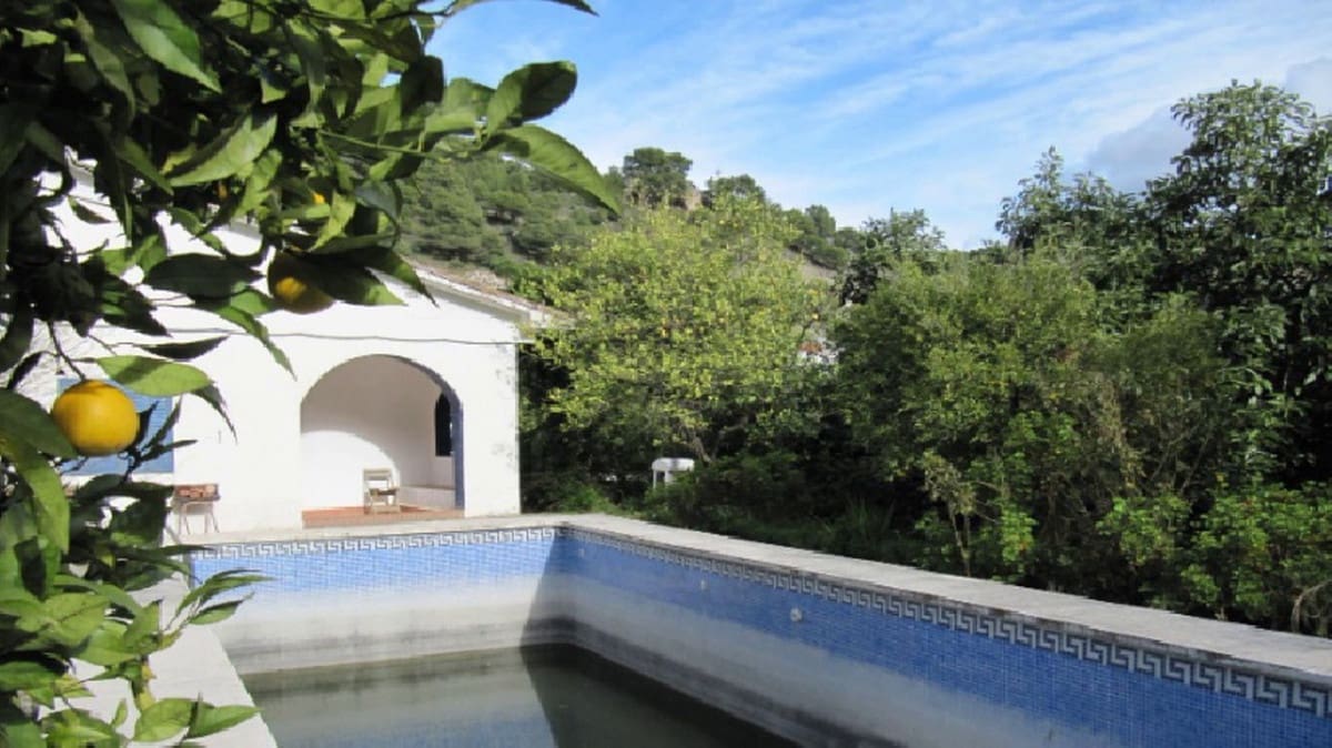 Finca/Casa Rural de 2 habitaciones en Alozaina en venta con piscina garaje - 212.750 € (Ref: 6784261)