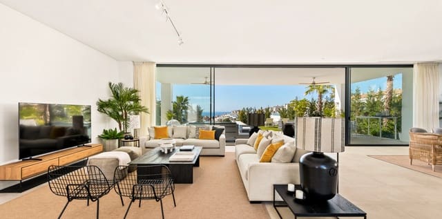 5 soverom Villa til salgs i Cabopino, Marbella med svømmebasseng garasje - € 2 650 000 (Ref: 6791809)