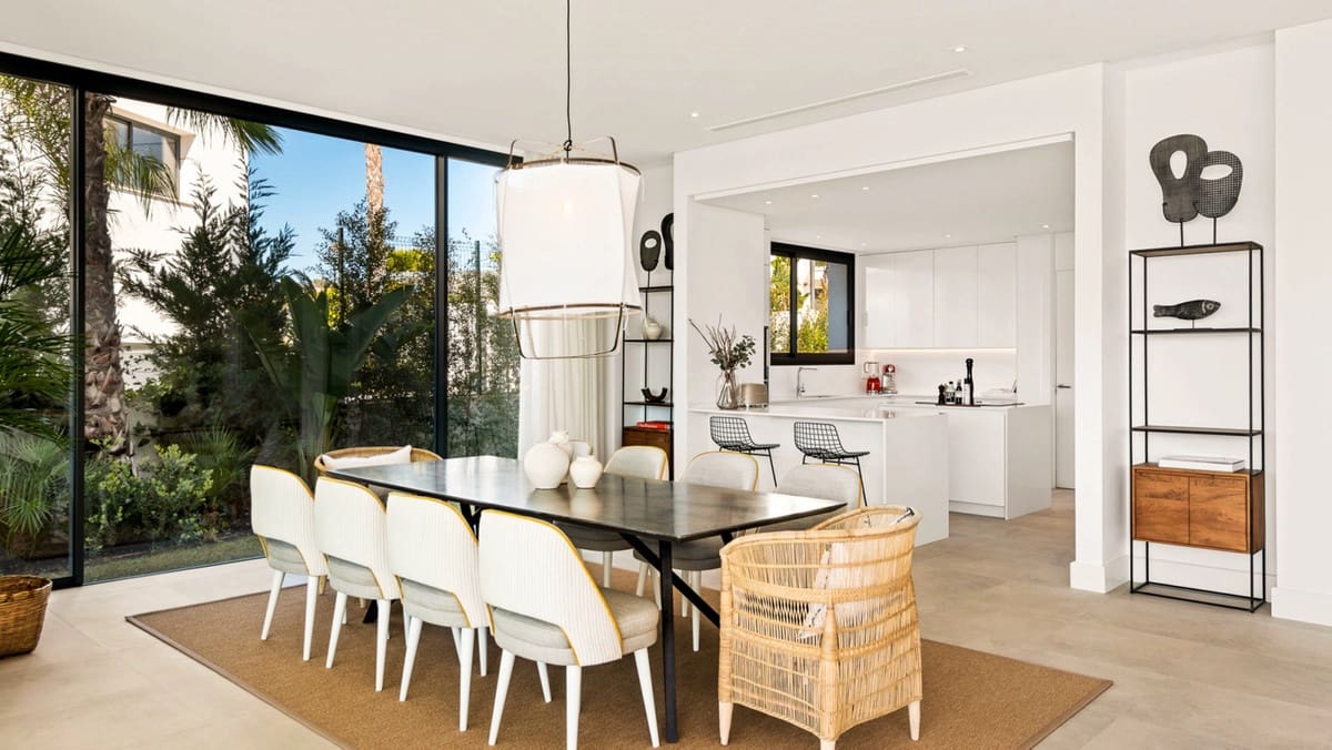 5 slaapkamer Villa te koop in Cabopino met zwembad garage - € 2.650.000 (Ref: 6791809)