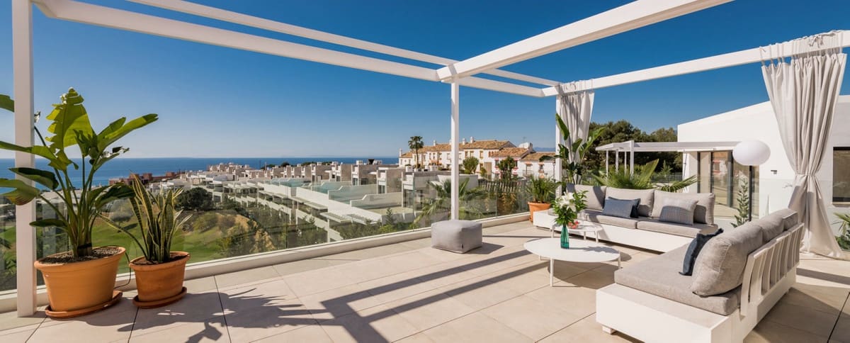 5 bedroom Villa for sale in Cabopino with pool garage - € 2,650,000 (Ref: 6791809)