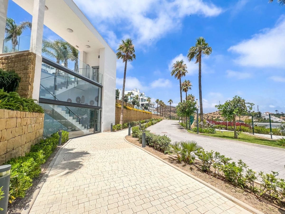 2 slaapkamer Appartement te koop in Mijas Costa met zwembad garage - € 549.000 (Ref: 6960774)