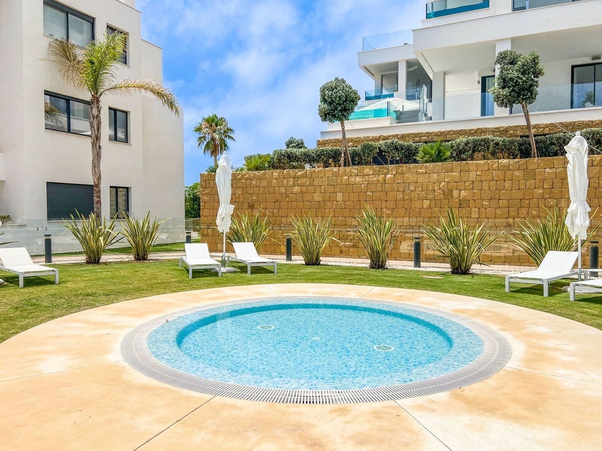 2 slaapkamer Appartement te koop in Mijas Costa met zwembad garage - € 549.000 (Ref: 6960774)
