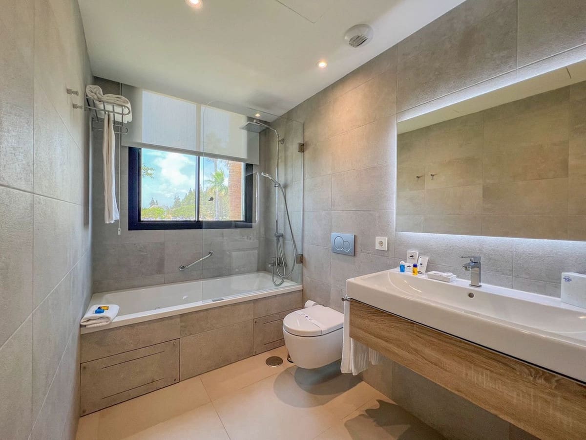 2 sypialnia Apartament na sprzedaż w Mijas Costa z basenem garażem - 549 000 € (Ref: 6960774)