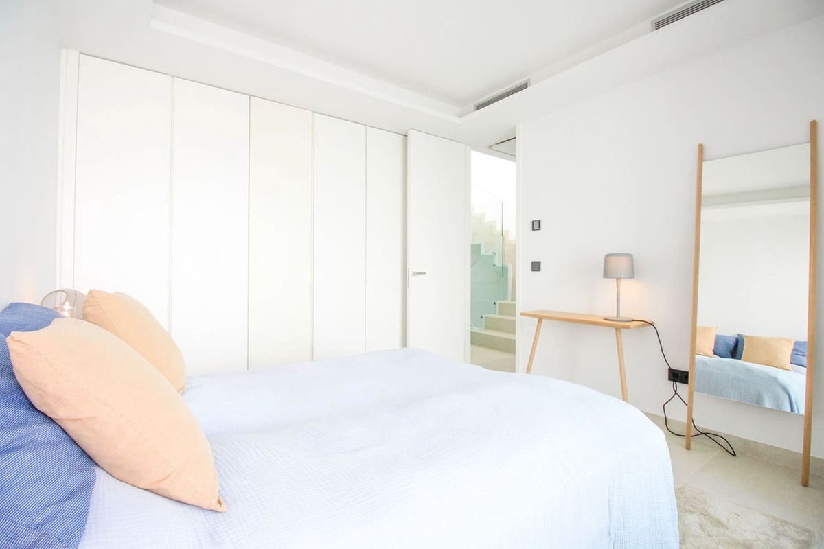 Casa de 5 habitaciones en Estepona en venta con piscina garaje - 2.000.000 € (Ref: 6980243)