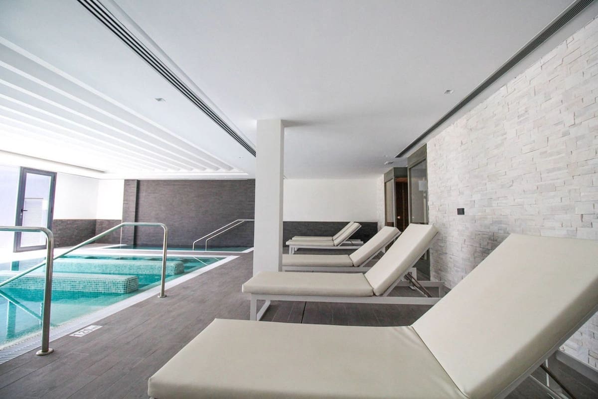 Casa de 5 habitaciones en Estepona en venta con piscina garaje - 2.000.000 € (Ref: 6980243)