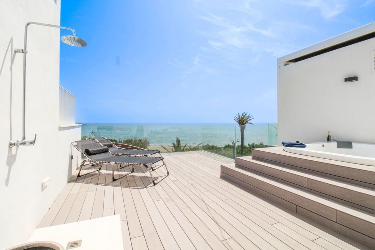 5 soveværelse Byhus til salg i Estepona med swimmingpool garage - € 2.000.000 (Ref: 6980243)