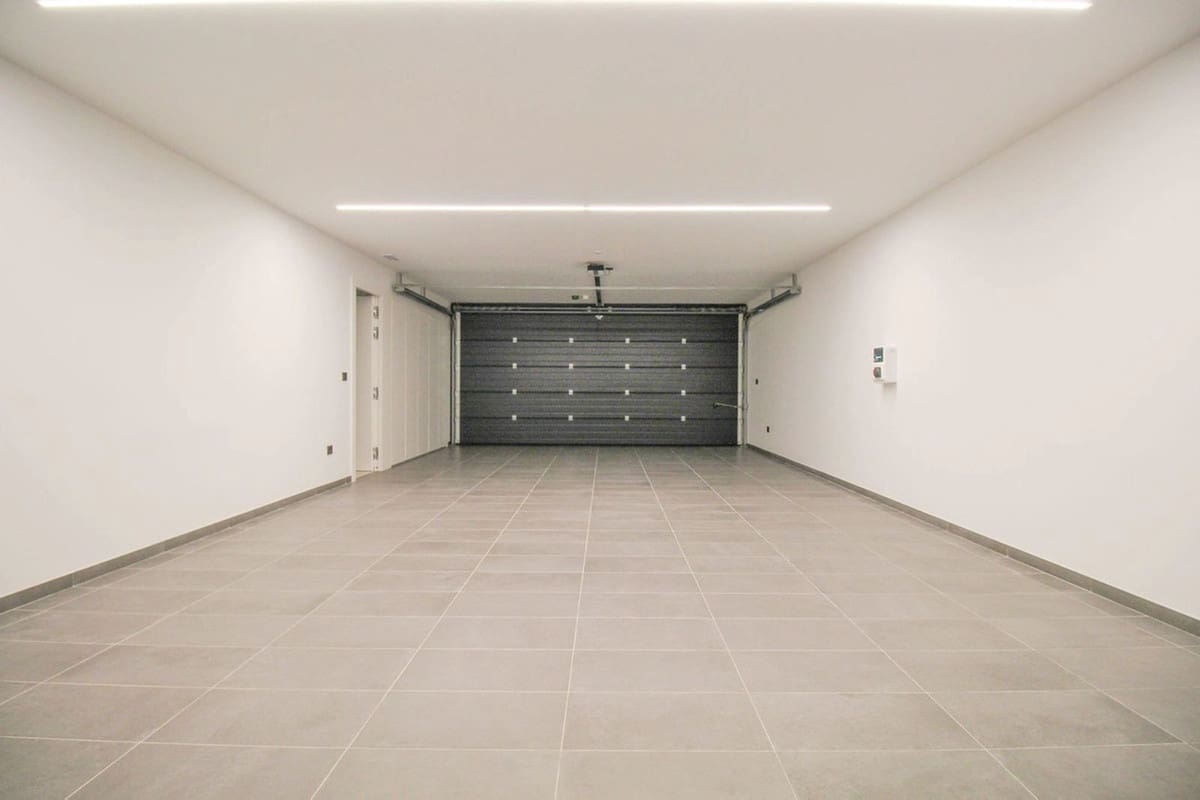 5 soveværelse Byhus til salg i Estepona med swimmingpool garage - € 2.000.000 (Ref: 6980243)