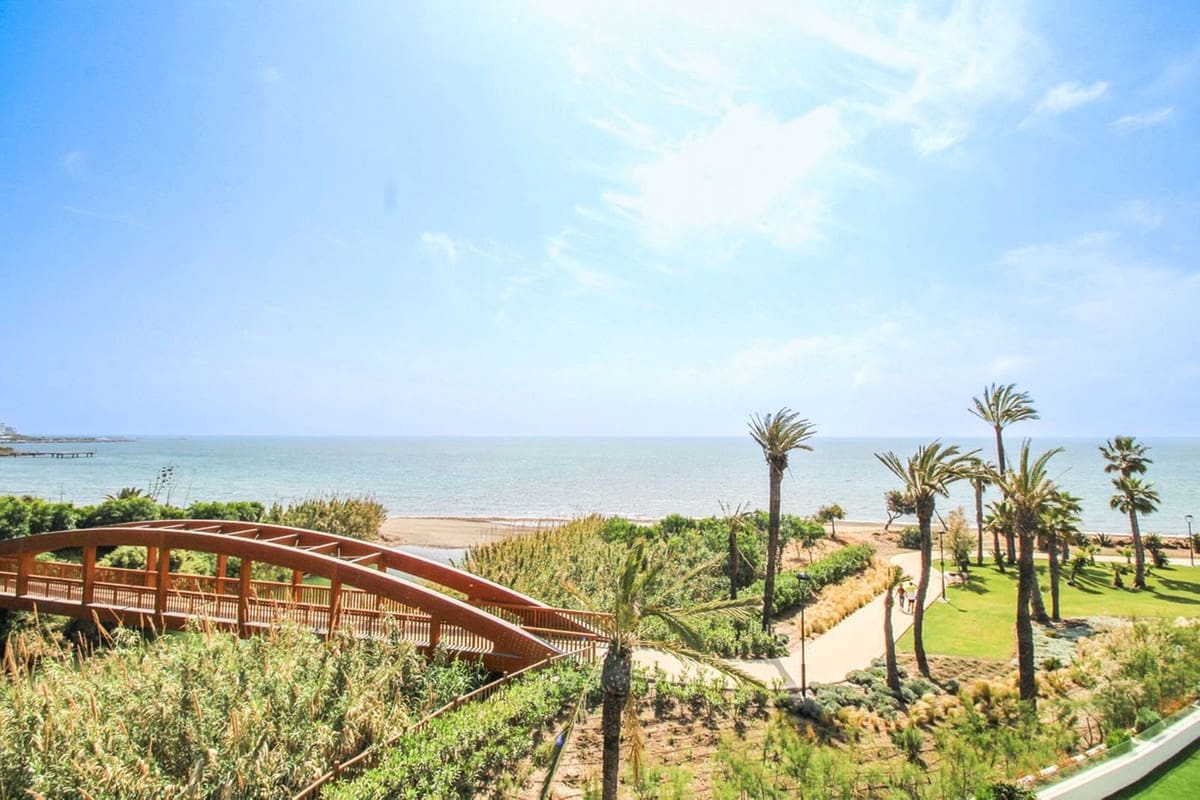 5 soveværelse Byhus til salg i Estepona med swimmingpool garage - € 2.000.000 (Ref: 6980243)