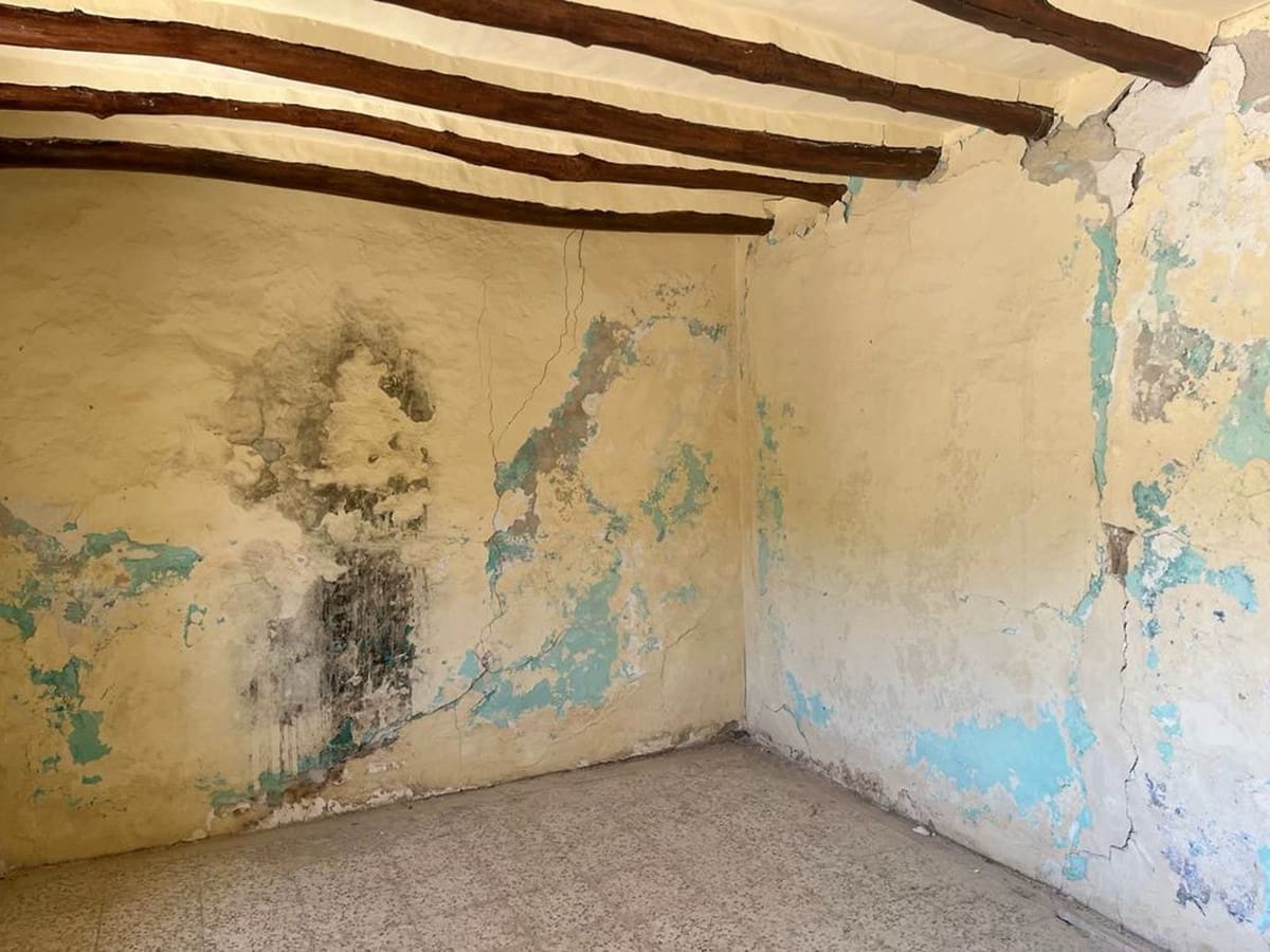 3 soverom Finca/Herregård til salgs i Lucena med garasje - € 101 500 (Ref: 7043305)