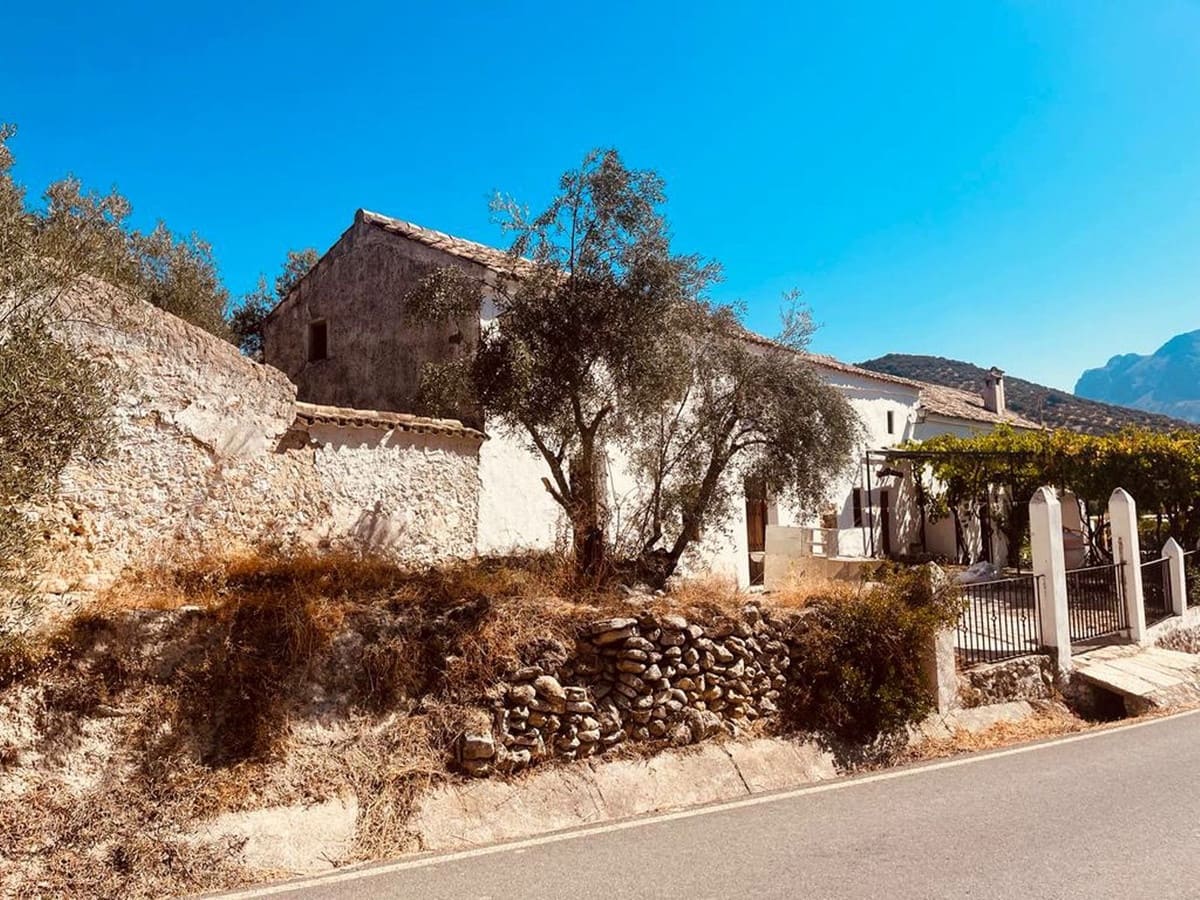 3 soverom Finca/Herregård til salgs i Lucena med garasje - € 101 500 (Ref: 7043305)