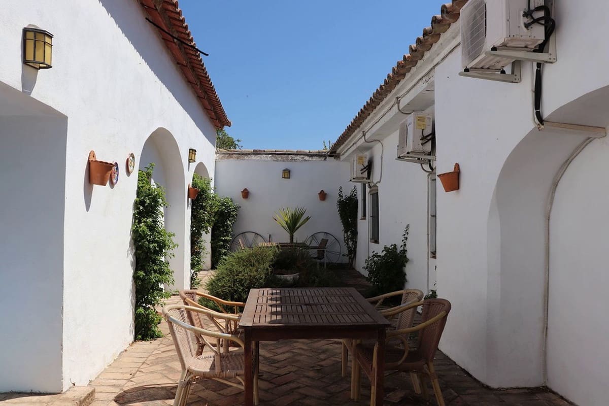 15 soveværelse Hotel til salg i Ecija med swimmingpool garage - € 1.200.000 (Ref: 7065262)