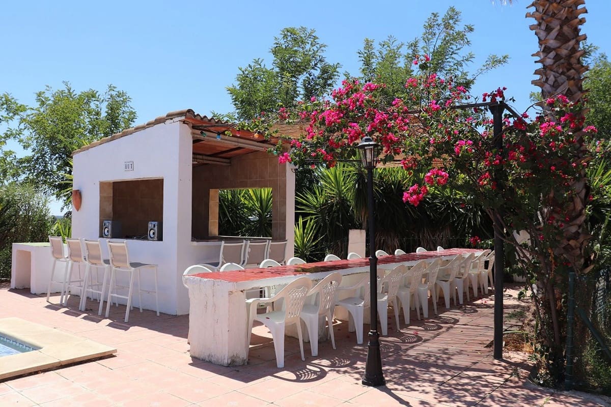 15 soveværelse Hotel til salg i Ecija med swimmingpool garage - € 1.200.000 (Ref: 7065262)