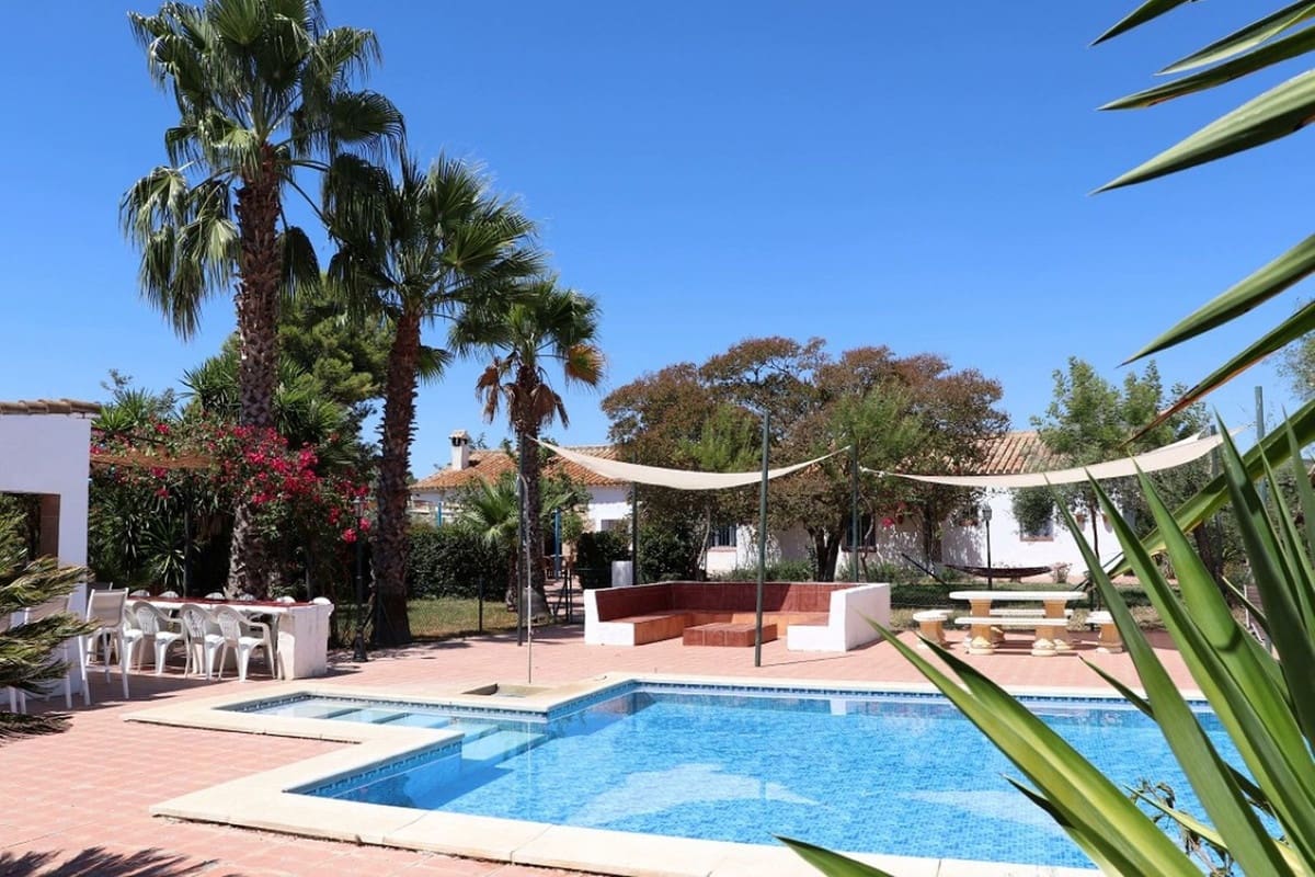 15 soveværelse Hotel til salg i Ecija med swimmingpool garage - € 1.200.000 (Ref: 7065262)
