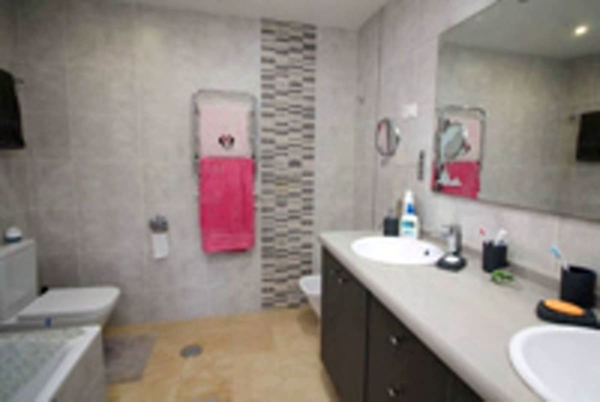 4 soveværelse Lejlighed til salg i El Faro med swimmingpool garage - € 515.000 (Ref: 7122633)