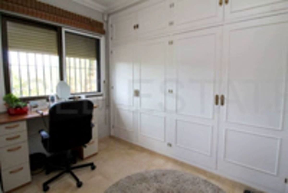 4 soveværelse Lejlighed til salg i El Faro med swimmingpool garage - € 515.000 (Ref: 7122633)