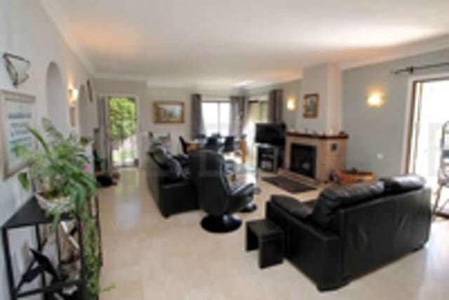 4 soverom Leilighet til salgs i El Faro, Mijas med svømmebasseng garasje - € 515 000 (Ref: 7122633)