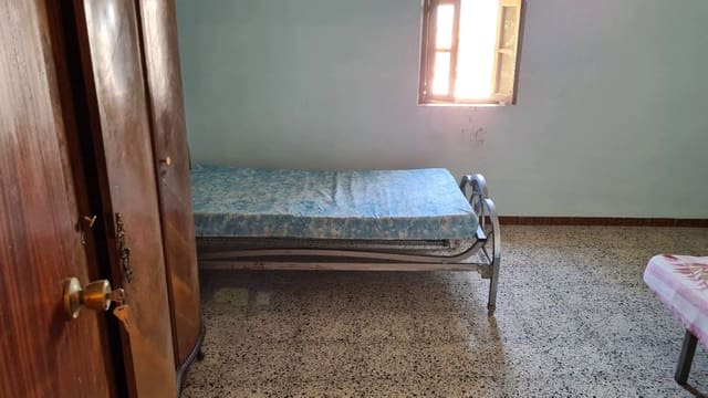 4 sypialnia Dom na sprzedaż w Teba - 74 500 € (Ref: 7144972)