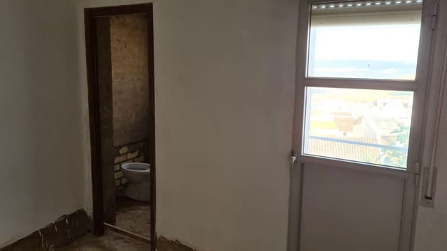 5 slaapkamer Appartement te koop in Teba - € 74.500 (Ref: 7144973)