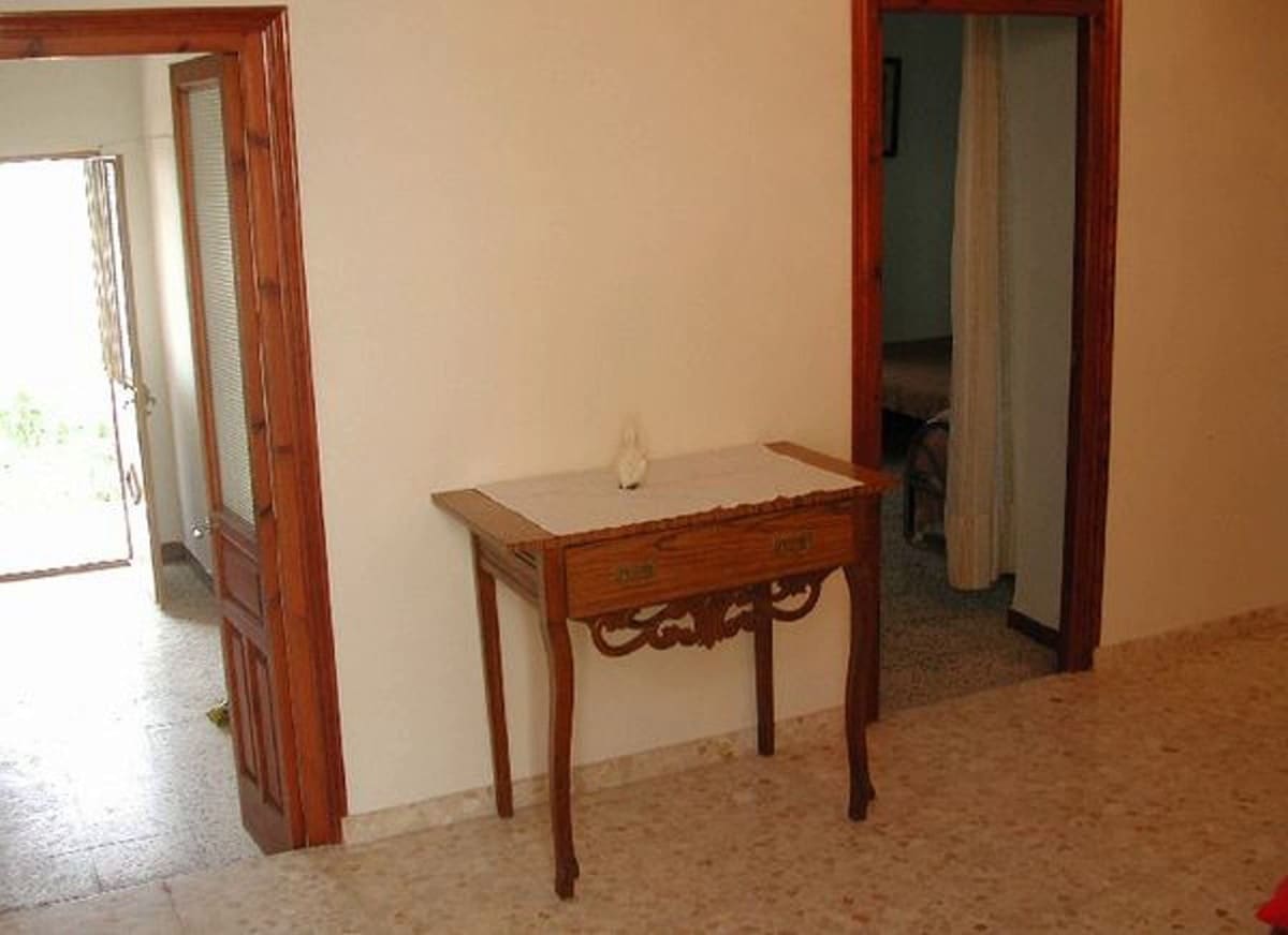 5 slaapkamer Appartement te koop in Teba - € 74.500 (Ref: 7144973)