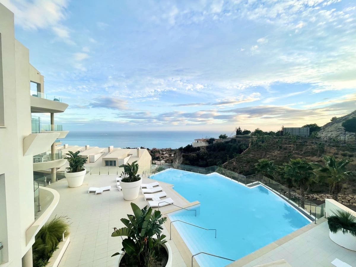 2 soverom Leilighet til salgs i Benalmadena med svømmebasseng garasje - € 599 000 (Ref: 7311435)