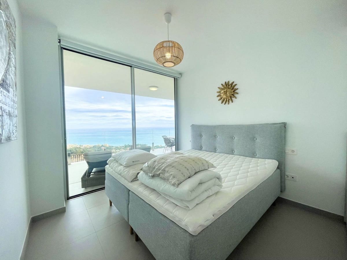 2 soverom Leilighet til salgs i Benalmadena med svømmebasseng garasje - € 599 000 (Ref: 7311435)