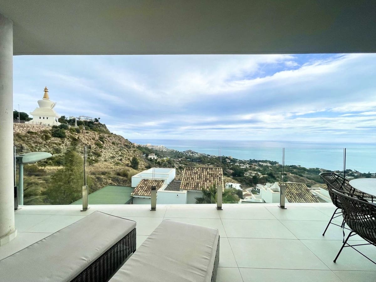 2 soverom Leilighet til salgs i Benalmadena med svømmebasseng garasje - € 599 000 (Ref: 7311435)