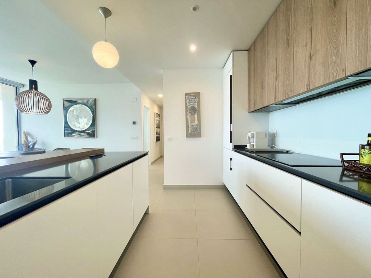 2 soverom Leilighet til salgs i Benalmadena med svømmebasseng garasje - € 599 000 (Ref: 7311435)