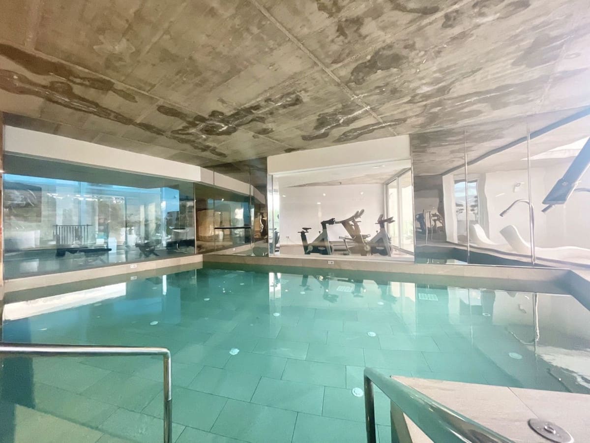 2 soverom Leilighet til salgs i Benalmadena med svømmebasseng garasje - € 599 000 (Ref: 7311435)