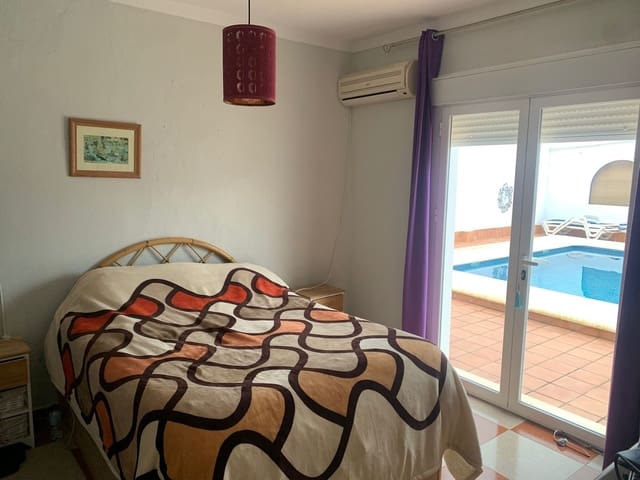 5 sovrum Villa till salu i Estepa med pool - 159 950 € (Ref: 7312601)