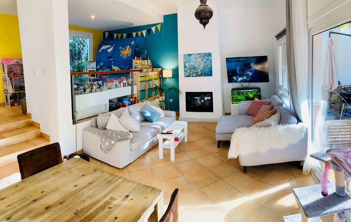 2 sypialnia Dom blizniak na sprzedaż w Alhaurin el Grande z basenem garażem - 315 000 € (Ref: 7394094)