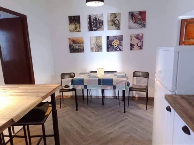 Casa de 3 habitaciones en Alozaina en venta - 130.000 € (Ref: 7422773)