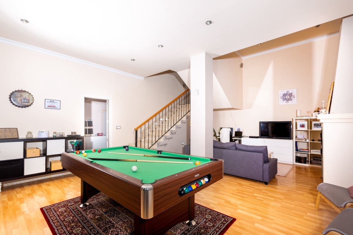 4 bedroom Townhouse for sale in Fuengirola with pool garage - € 424,500 (Ref: 7448408)