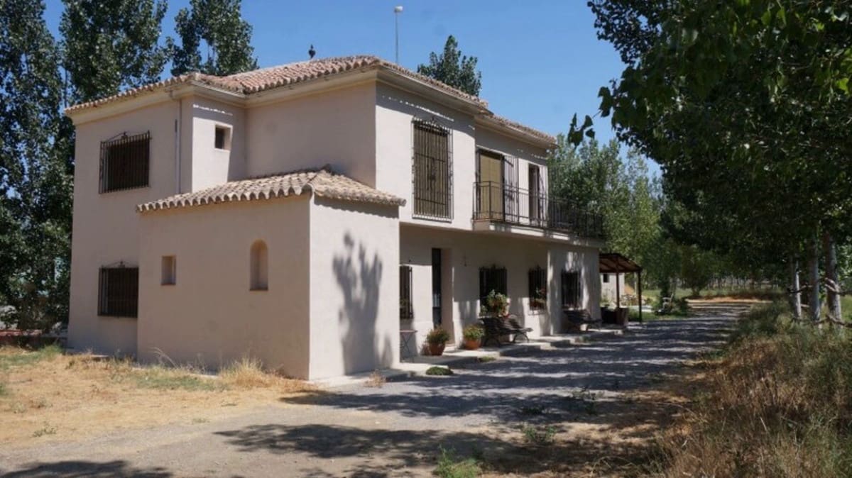 7 Zimmer Finca/Landgut zu verkaufen in Guadix mit Pool Garage - 395.000 € (Ref: 7467059)