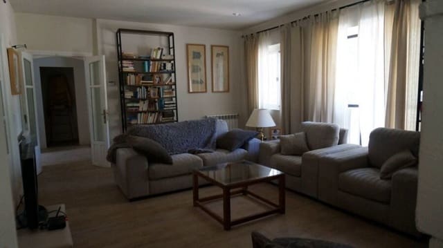 7 soverom Kommersiell til salgs i Guadix med svømmebasseng garasje - € 395 000 (Ref: 7467060)