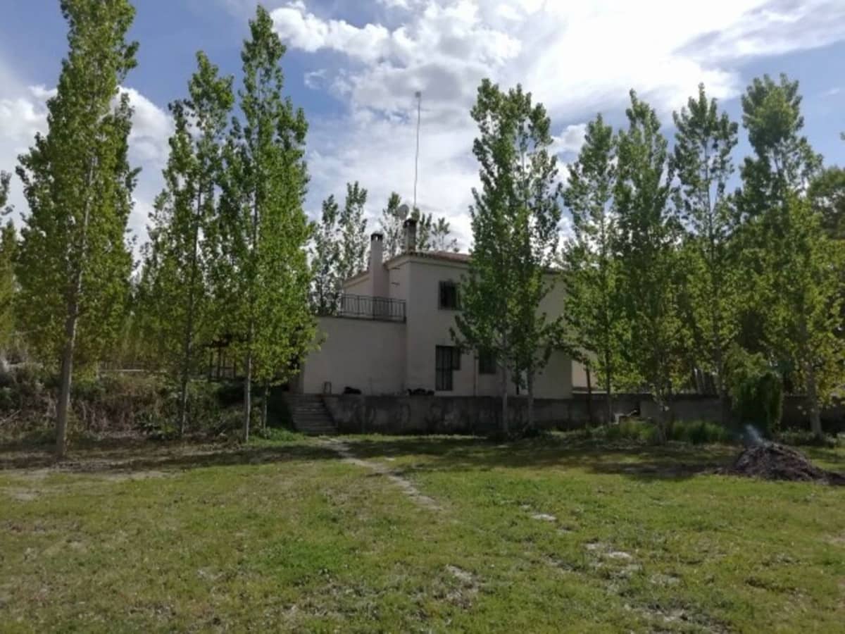 7 soveværelse Erhverv til salg i Guadix med swimmingpool garage - € 349.000 (Ref: 7467060)