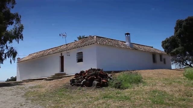 4 soveværelse Finca/Landehus til salg i La Carlota med garage - € 3.000.000 (Ref: 7467061)